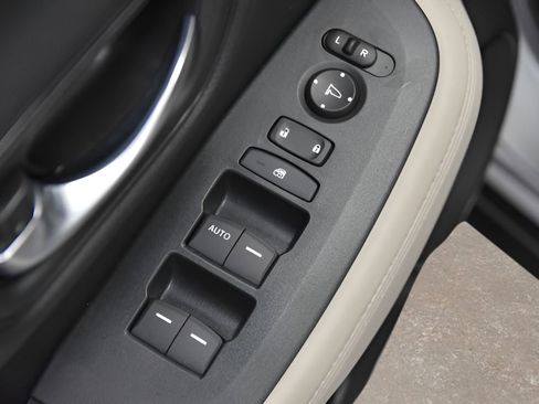 Used 2024 Honda HR-V LX image 17