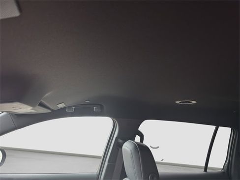 New 2026 Chevrolet Traverse LT w/ Midnight/Sport Edition image 9