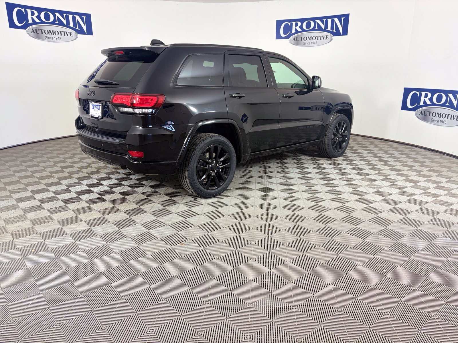 Used 2021 Jeep Grand Cherokee Laredo X AWD/4WD image 29
