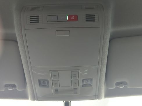 Used 2023 Volkswagen Tiguan S image 16