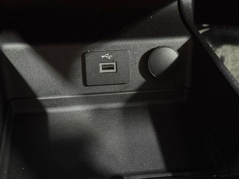 Used 2018 Ford Fusion S FWD image 17