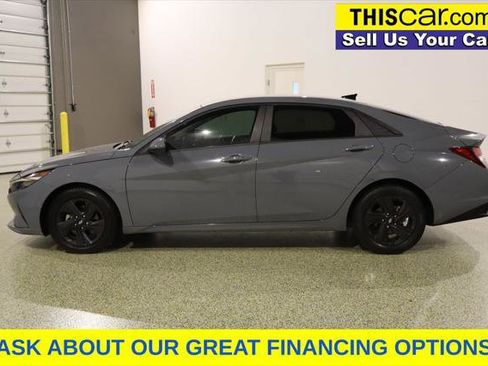 Used 2022 Hyundai Elantra SEL FWD image 5