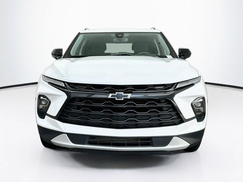 Used 2023 Chevrolet Blazer LT w/ Convenience Package AWD/4WD image 2