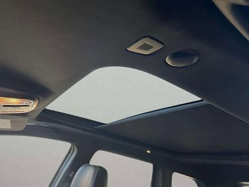 Used 2020 Jeep Grand Cherokee Limited w/ Luxury Group II image 8