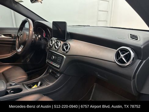 Used 2020 Mercedes-Benz GLA 250 4MATIC image 26