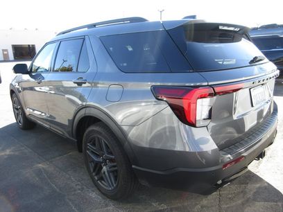 Used 2026 Ford Explorer ST-Line w/ ST-Line Street Pack