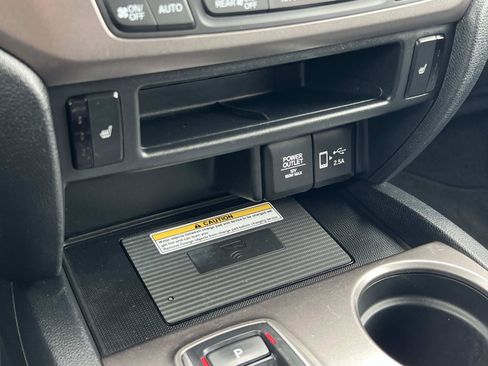 Used 2021 Honda Pilot Special Edition image 16