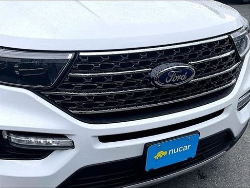 Used 2021 Ford Explorer XLT w/ Equipment Group 202A AWD/4WD image 31