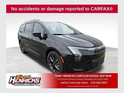 New 2027 Chrysler Pacifica Limited