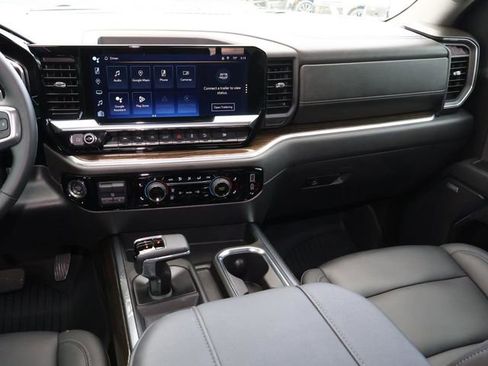 Used 2025 Chevrolet Silverado 1500 LT Trail Boss w/ LT Trail Boss Premium Package image 12