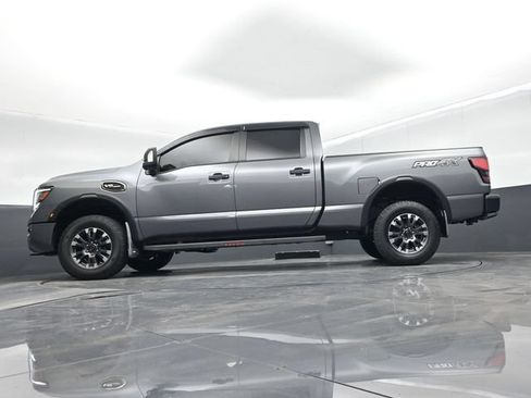 Used 2022 Nissan Titan PRO-4X w/ Pro-4x Convenience Package AWD/4WD image 53