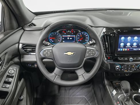 Used 2023 Chevrolet Traverse LT AWD/4WD image 17