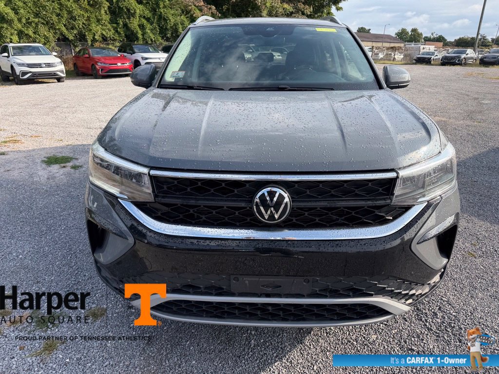 Used 2024 Volkswagen Taos SE AWD/4WD image 8