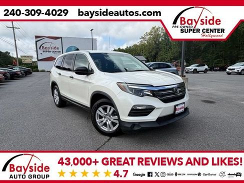 Used 2018 Honda Pilot LX image 1