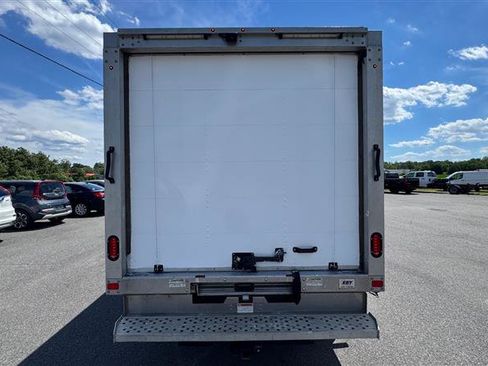 Used 2018 Ford Transit 350 156 DRW RWD image 16
