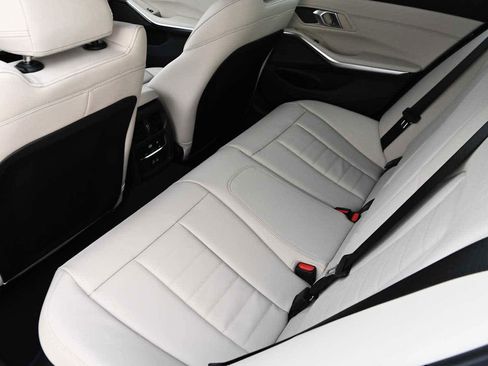 Used 2026 BMW 330i Sedan w/ Premium Package RWD image 9