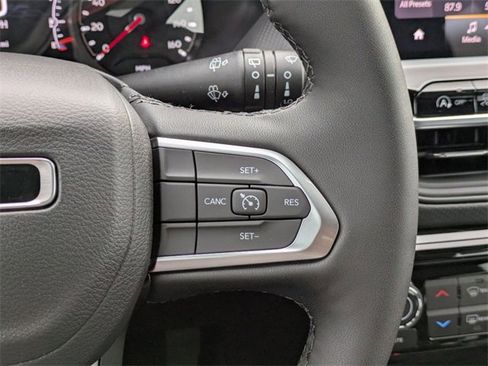 New 2026 Jeep Compass Latitude image 23