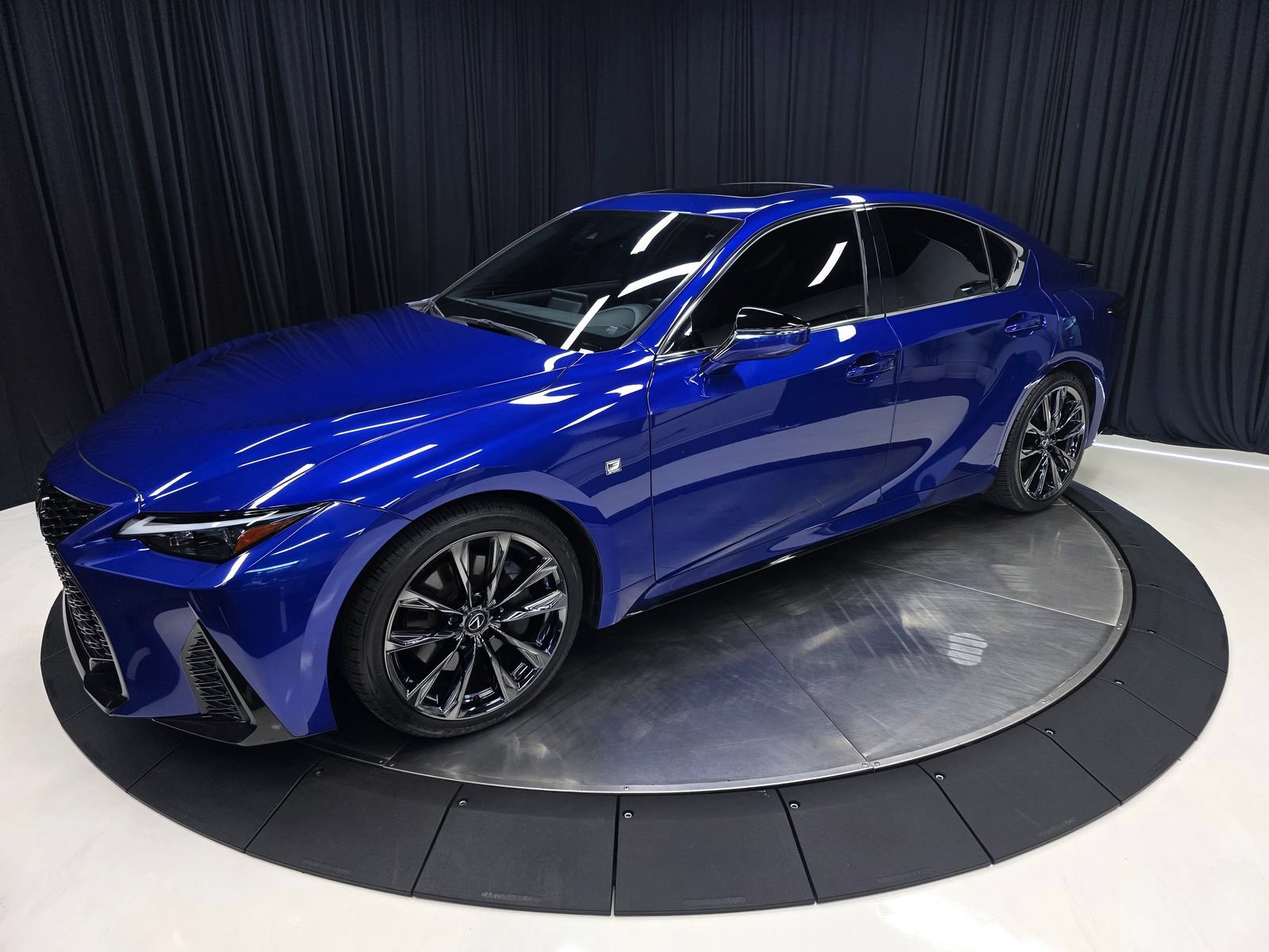 Used 2023 Lexus IS 350 F Sport w/ Memory Package RWD image 9