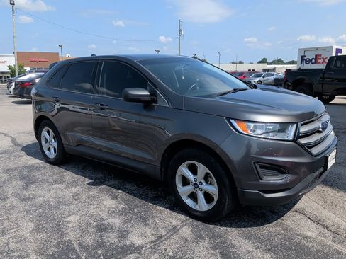 Used 2018 Ford Edge SE AWD/4WD image 2