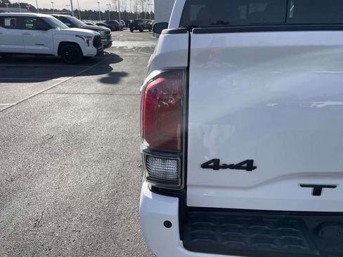 Used 2018 Toyota Tacoma TRD Pro image 18