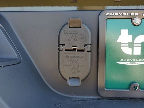 New 2026 Jeep Gladiator Sport image 9