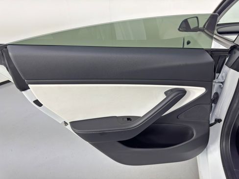 Used 2021 Tesla Model 3 Long Range image 42