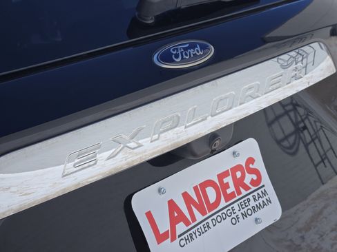 Used 2021 Ford Explorer 2WD image 12