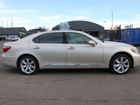Used 2011 Lexus LS 600h L image 4