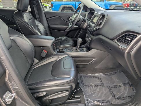 Used 2019 Jeep Cherokee Latitude Plus image 10