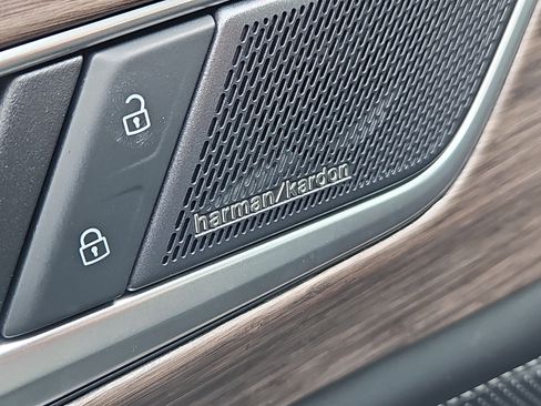 Certified 2025 Volkswagen Atlas SEL Premium R-Line image 14