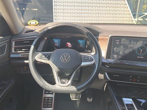 Used 2024 Volkswagen Atlas SEL Premium R-Line AWD/4WD image 10
