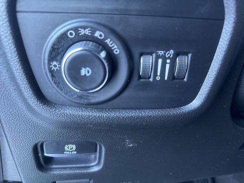 Used 2021 Jeep Grand Cherokee L Limited image 14