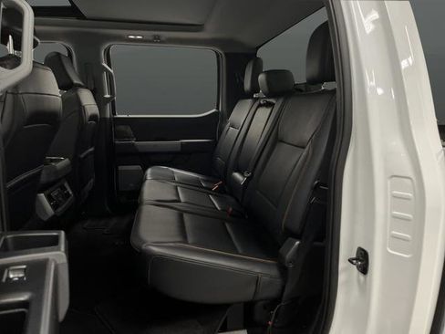 Used 2025 Ford F350 Lariat w/ Black Appearance Package image 32