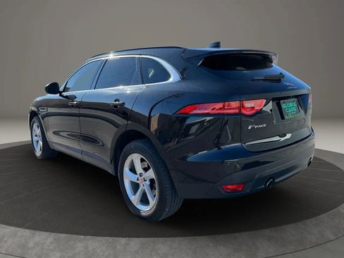 Used 2019 Jaguar F-PACE Premium image 7