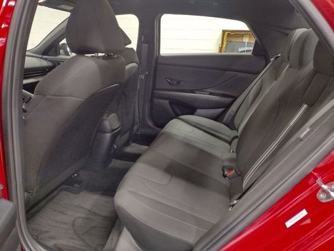 Certified 2025 Hyundai Elantra Sport image 21