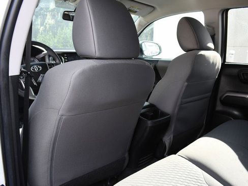 Certified 2022 Toyota Tacoma SR5 image 21