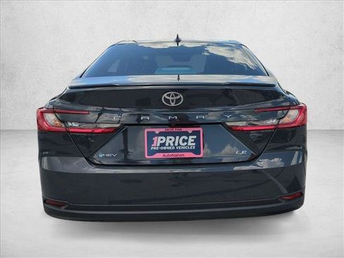 Used 2026 Toyota Camry LE w/ Convenience Package FWD image 7