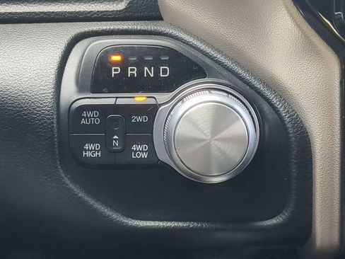 Used 2019 RAM 1500 Laramie AWD/4WD image 29
