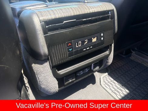 Used 2022 Jeep Wagoneer Series II w/ Premium Group I AWD/4WD image 22