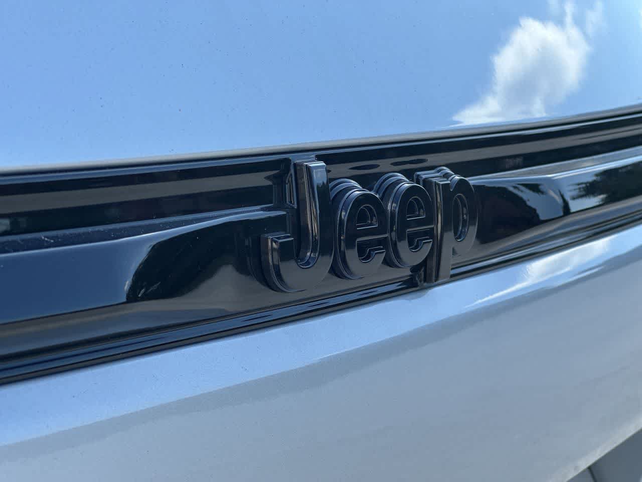New 2026 Jeep Grand Cherokee Limited AWD/4WD image 18