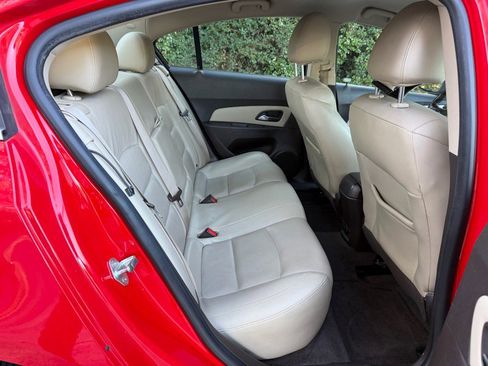 Used 2014 Chevrolet Cruze LT image 21