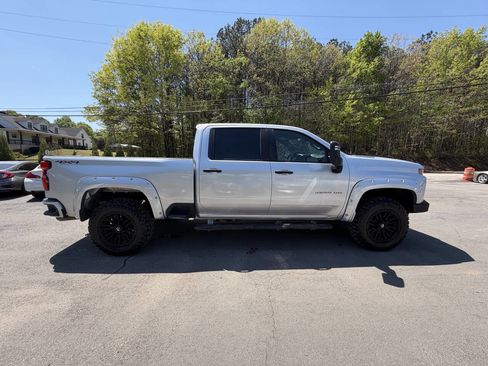 Used 2021 Chevrolet Silverado 2500 Custom w/ Custom Value Package image 4