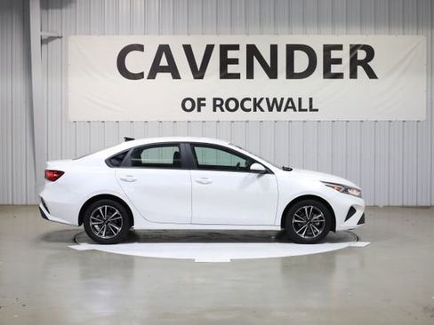 Used 2024 Kia Forte LXS image 6