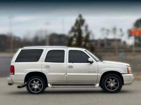Used 2004 Cadillac Escalade 2WD image 5