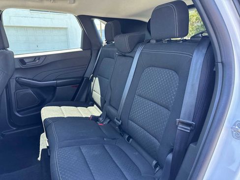 Used 2025 Ford Escape Active AWD/4WD image 17