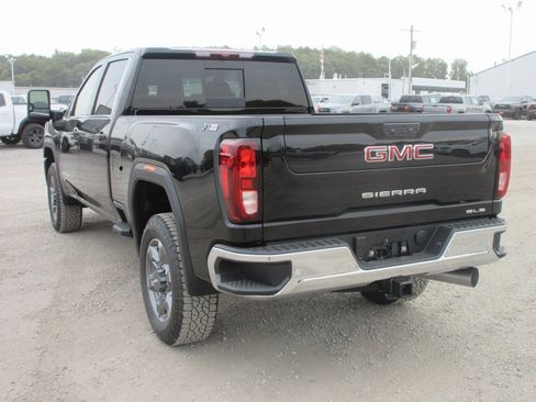New 2026 GMC Sierra 2500 SLE w/ SLE Value Package; image 9