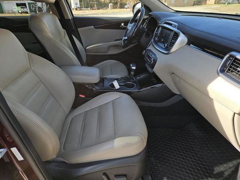 Used 2019 Kia Sorento EX image 33