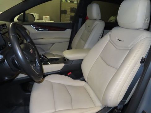 Used 2019 Cadillac XT5 Luxury image 26