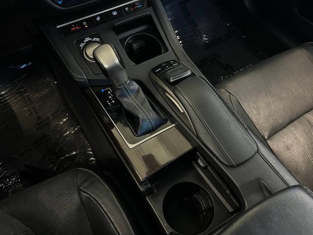 Used 2018 Lexus ES 350 w/ Luxury Package w/Wood Trim FWD image 21