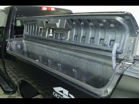 Used 2020 RAM 2500 Big Horn w/ Night Edition AWD/4WD image 10